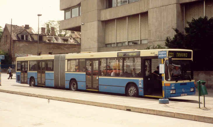 Autobusni terminal (Podhodnik) oko 1995. godine